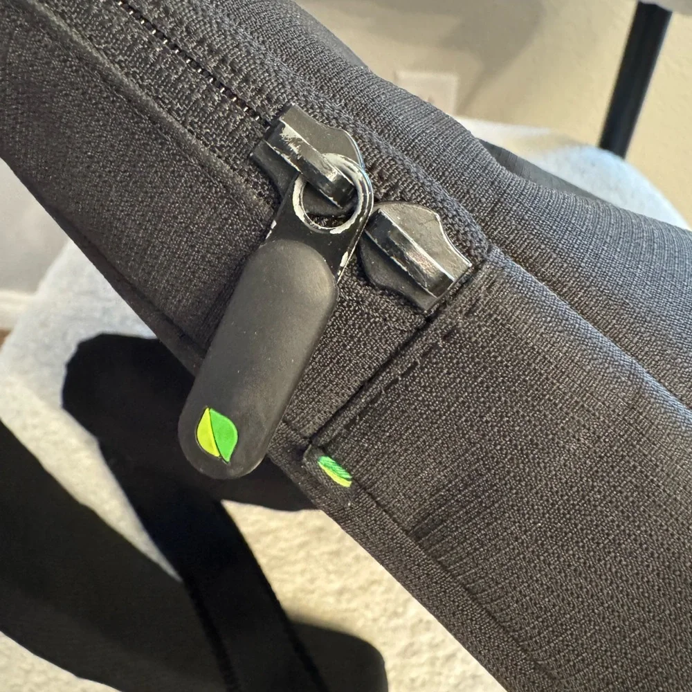Incase Black Backpack Top Pouch Travel Crossbody Strap Green Eco Full Zip